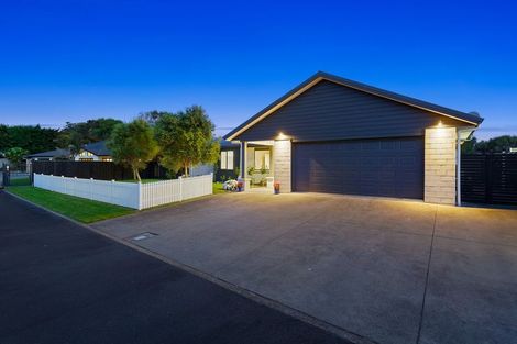 Photo of property in 36 Titoki Road, Waikanae Beach, Waikanae, 5036