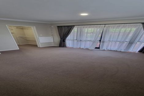 Photo of property in 6 Fencourt Place, Rototuna North, Hamilton, 3210
