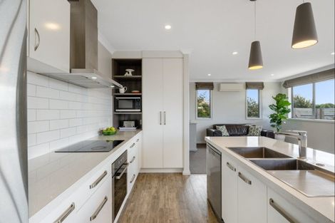 Photo of property in 1 Siemonek Rise, Bethlehem, Tauranga, 3110