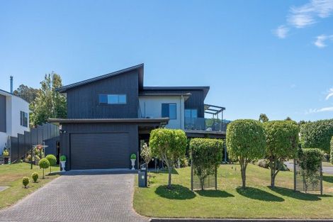 Photo of property in 2 Cherry Lane, Acacia Bay, Taupo, 3330