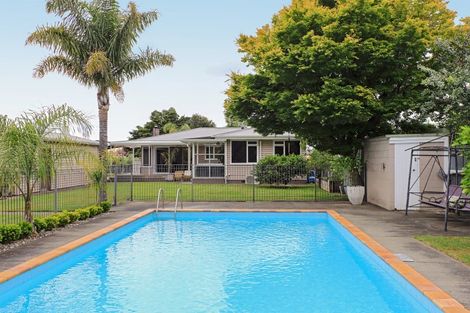 Photo of property in 27 Hammond Road, Taradale, Napier, 4112