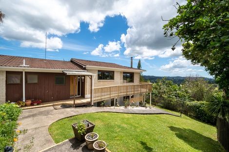 Photo of property in 1069 Scenic Drive North, Swanson, Auckland, 0816
