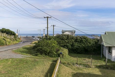 Photo of property in 1072 Makara Road, Makara Beach, Karori, 6972