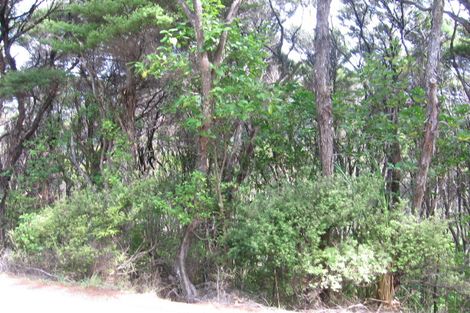 Photo of property in 16 Okoka Road, Omiha, Waiheke Island, 1081