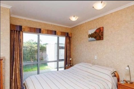 Photo of property in 95 Wikiriwhi Crescent, Awapuni, Palmerston North, 4412