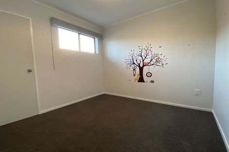 Photo of property in 2/11 Te Arawi Street, Takapuwahia, Porirua, 5022
