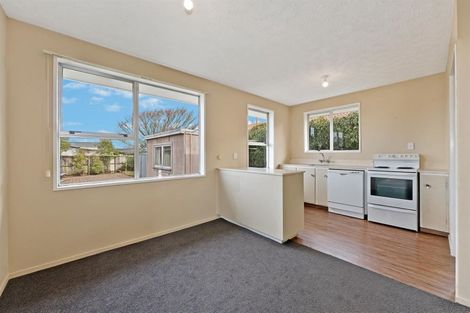 Photo of property in 5 Sophora Place, Parklands, Christchurch, 8083