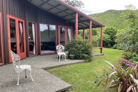 Photo of property in 64 Nalanda Crescent, Broadmeadows, Wellington, 6035