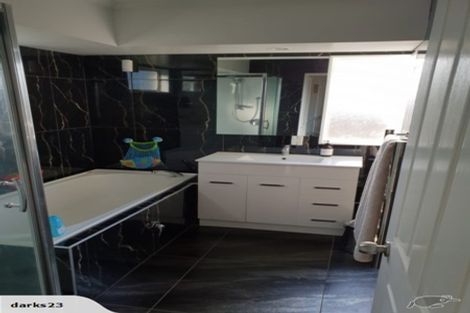 Photo of property in 1/61 Glenmore Road, Sunnyhills, Auckland, 2010