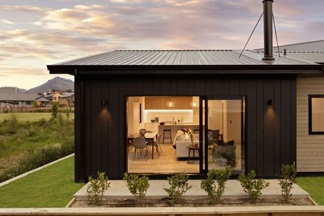 Photo of property in 27 Grain Close, Jacks Point, 9371