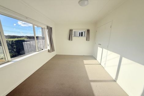 Photo of property in 76 Browns Bay Road, Rothesay Bay, Auckland, 0630