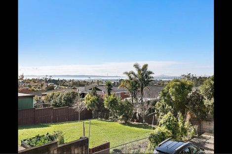 Photo of property in 4287 Great North Road, Glendene, Auckland, 0602