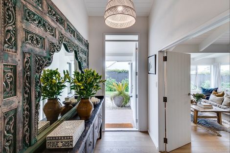 Photo of property in 15 Kopanga Road, Havelock North, 4130