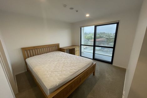 Photo of property in Apollo Apartments, 201/46 Rosedale Road, Rosedale, Auckland, 0632