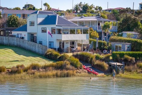 Photo of property in 48 Wainui Road, Raglan, 3225