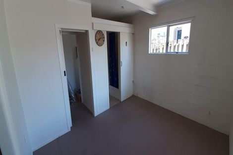 Photo of property in 377a East Coast Road, Mairangi Bay, Auckland, 0630