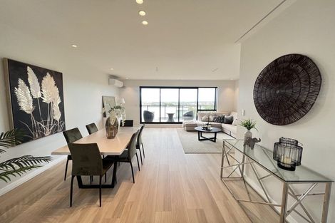 Photo of property in 167b East Coast Road, Castor Bay, Auckland, 0620