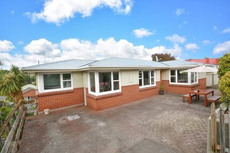 Photo of property in 39 Waldron Crescent, Green Island, Dunedin, 9018