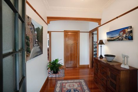 Photo of property in 37 Manapouri Crescent, Hokowhitu, Palmerston North, 4410