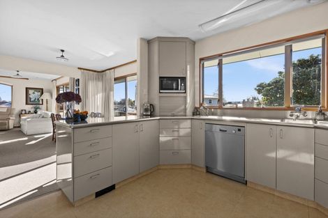 Photo of property in 308 Lyndon Road West, Hastings, 4122