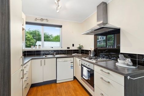 Photo of property in 169a Newlands Road, Newlands, Wellington, 6037