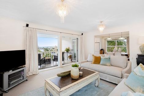 Photo of property in 16 Godden Crescent, Orakei, Auckland, 1071