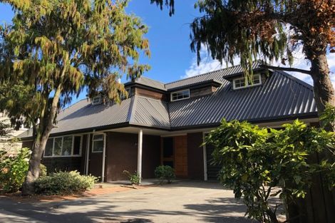 Photo of property in 70a Straven Road, Fendalton, Christchurch, 8014