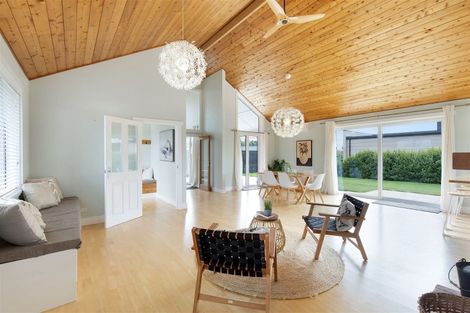 Photo of property in 12 Mapleham Drive, Pegasus, 7612