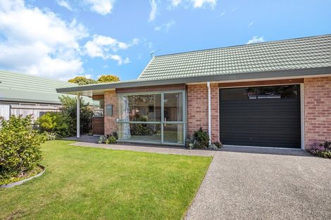 Photo of property in Redwood Village, 9/42 Main Road, Tawa, Wellington, 5028