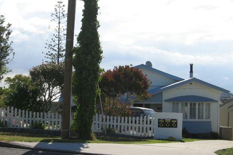 Photo of property in 97 Arran Road, Browns Bay, Auckland, 0630