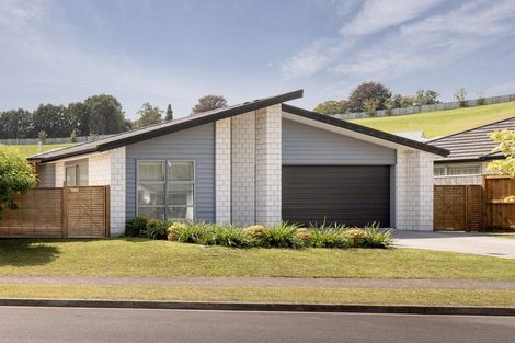 Photo of property in 106 Whakaturou Crescent, Pyes Pa, Tauranga, 3112