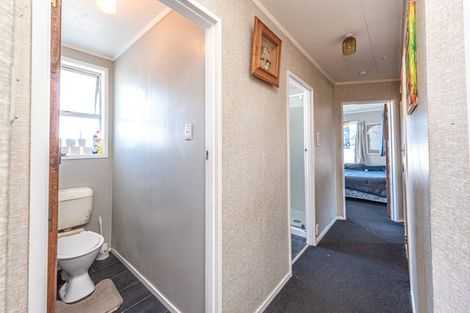 Photo of property in 112 Hinau Street, Castlecliff, Whanganui, 4501
