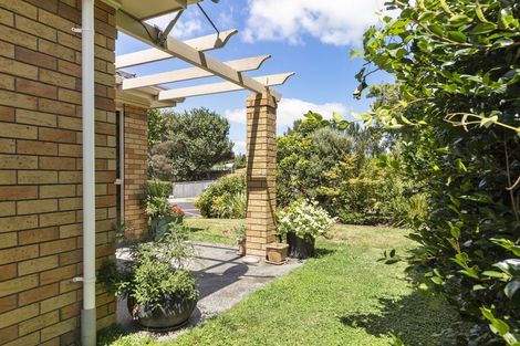 Photo of property in 1 Sovereign Isle Lane, Rototuna, Hamilton, 3210