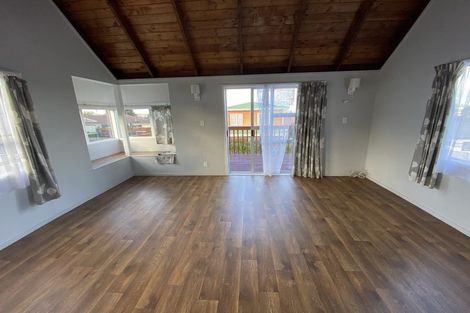 Photo of property in 2/2 Aotea Road, Glen Eden, Auckland, 0602