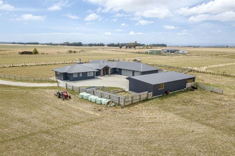 Photo of property in 85 Pukepapa Road Extn, Bulls, Marton, 4789