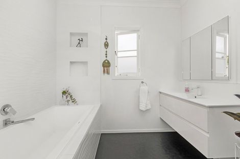 Photo of property in 9 Ridout Street, Maeroa, Hamilton, 3200