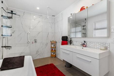 Photo of property in 45 Town Point Road, Maketu, Te Puke, 3189