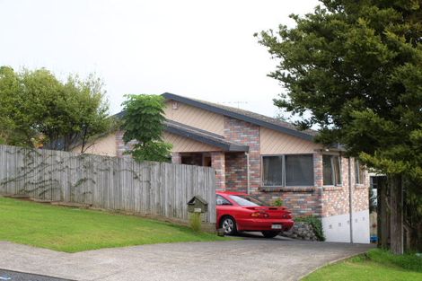 Photo of property in 2/99 Evelyn Road, Cockle Bay, Auckland, 2014