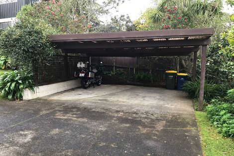 Photo of property in 2/5 Kegworth Place, Browns Bay, Auckland, 0630