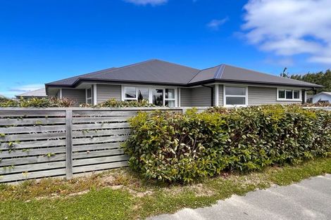 Photo of property in 68 Packard Crescent, Halswell, Christchurch, 8025