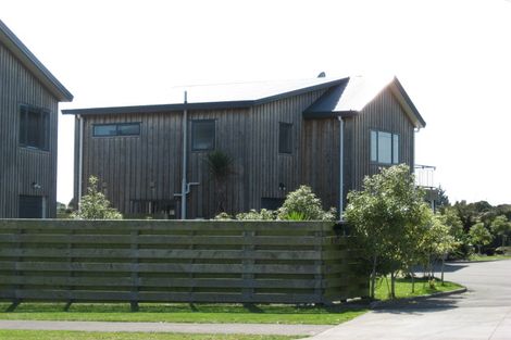 Photo of property in 134a Heta Road, Highlands Park, New Plymouth, 4312