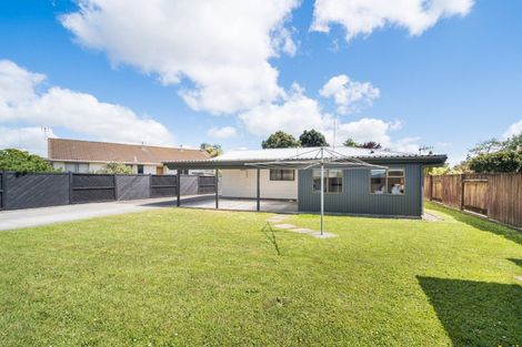 Photo of property in 60 Hillcrest Drive, Kelvin Grove, Palmerston North, 4414