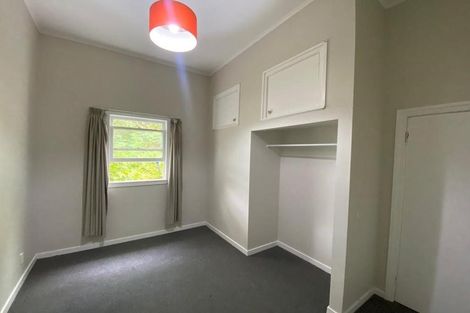 Photo of property in 62 Kelburn Parade, Kelburn, Wellington, 6012