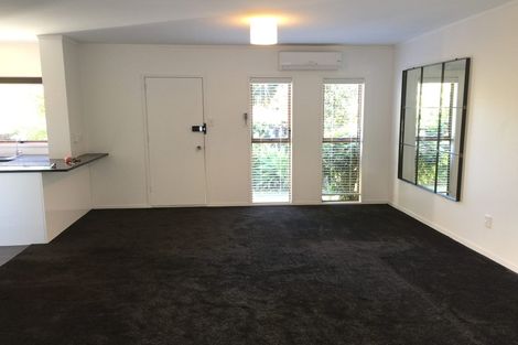 Photo of property in 1/18 Teviot Place, Totara Vale, Auckland, 0629