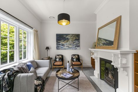 Photo of property in 12 Governor Road, Northland, Wellington, 6012