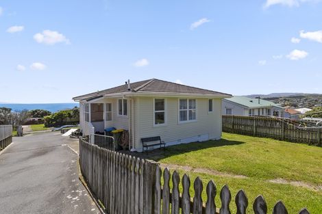 Photo of property in 32 Matatiro Street, Titahi Bay, Porirua, 5022