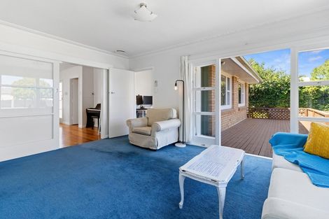 Photo of property in 14 Dover Road, St Andrews, Hamilton, 3200