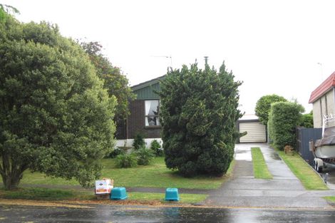 Photo of property in 25 Balgowan Terrace, Conifer Grove, Takanini, 2112