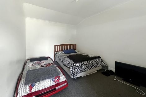 Photo of property in 16 Glasgow Street, Takaro, Palmerston North, 4412
