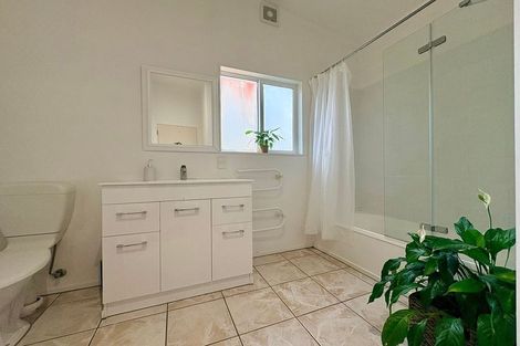 Photo of property in 467 Whangaparaoa Road, Stanmore Bay, Whangaparaoa, 0932